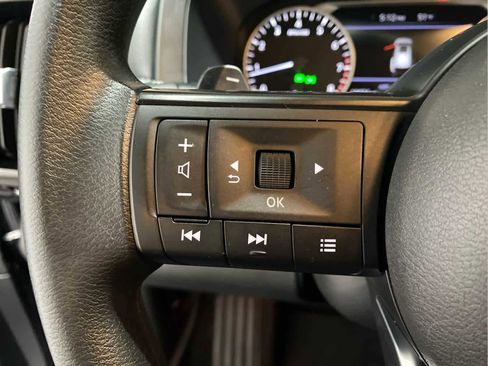 Used 2024 Nissan Pathfinder S image 14