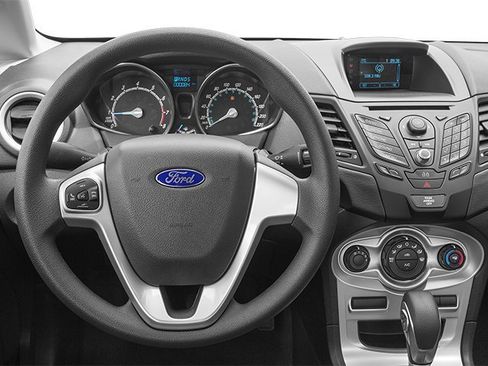 Used 2014 Ford Fiesta SE image 6