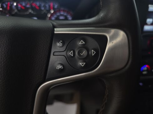 Used 2014 GMC Sierra 1500 SLT w/ SLT Crew Cab Value Package AWD/4WD image 16