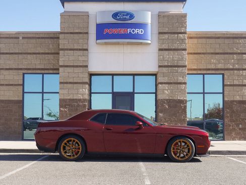 Used 2019 Dodge Challenger SRT Hellcat Redeye image 5