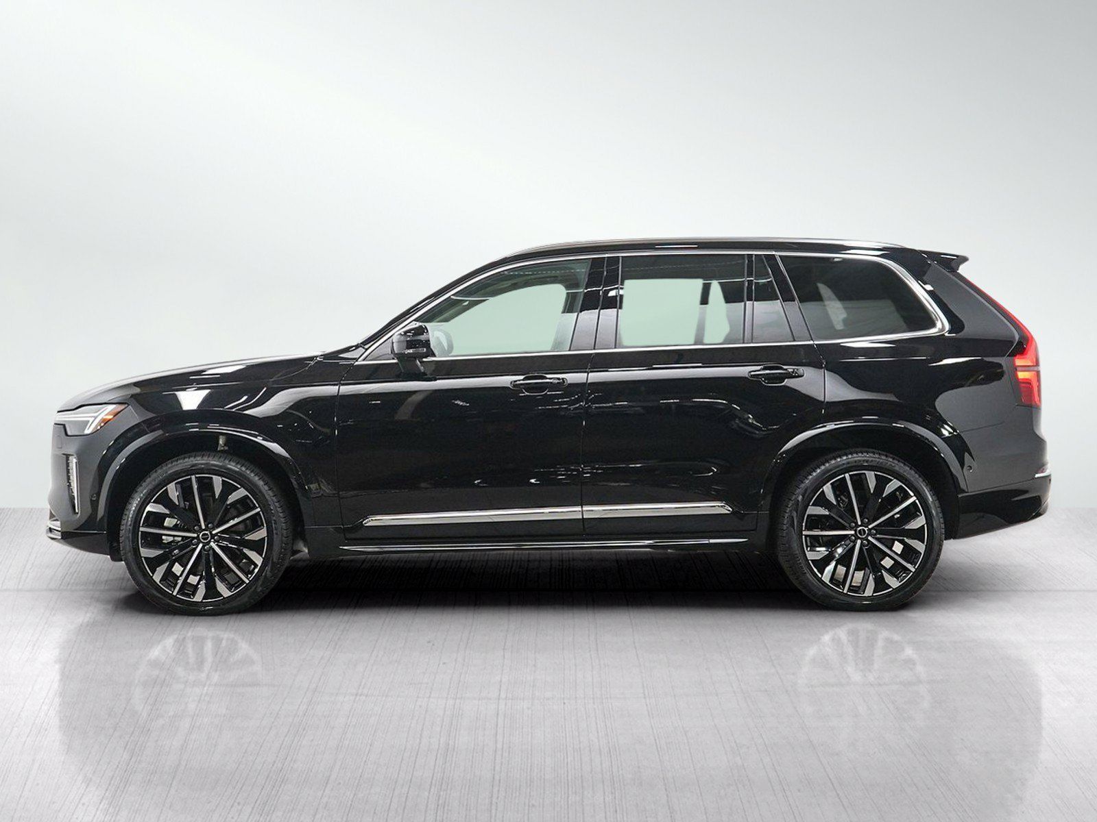 Used 2026 Volvo XC90 B6 Plus AWD/4WD image 3