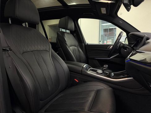 Used 2020 BMW X5 M50i image 30