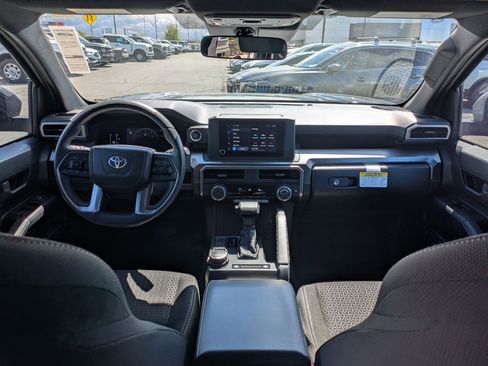 Used 2025 Toyota 4Runner SR5 AWD/4WD image 29