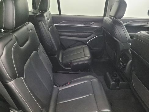 Used 2021 Jeep Grand Cherokee L Limited image 19