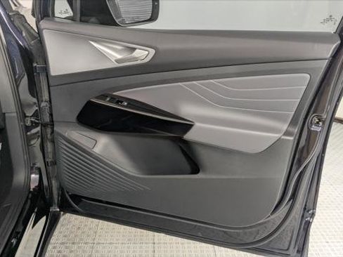 Used 2023 Volkswagen ID.4 Pro S image 22