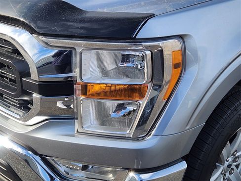 Used 2022 Ford F150 XLT w/ Trailer Tow Package image 5