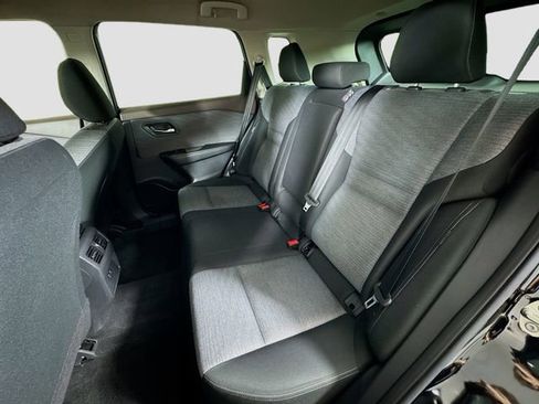 Used 2023 Nissan Rogue SV image 26