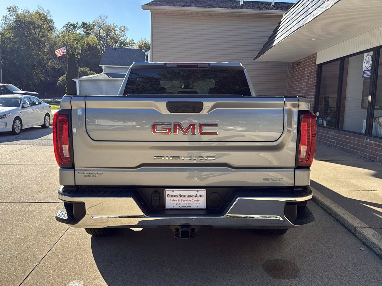 Used 2026 GMC Sierra 1500 SLT AWD/4WD image 30