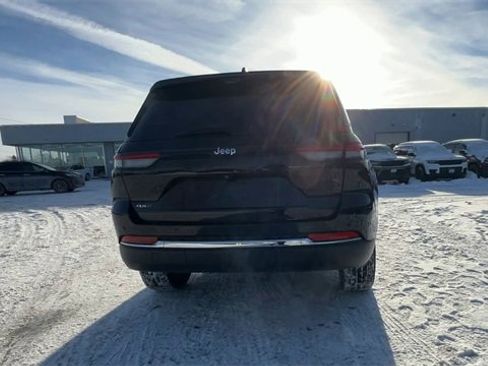 Used 2022 Jeep Grand Cherokee Limited 4xe w/ Luxury Tech Group II image 7