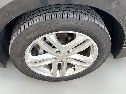 Used 2018 Chevrolet Equinox Premier image 35