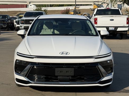 Used 2024 Hyundai Sonata SEL FWD image 8