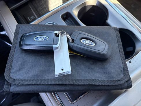 Used 2020 Ford Expedition Max XLT w/ Equipment Group 202A image 49