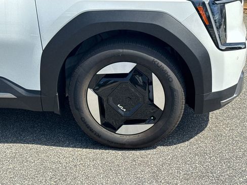 New 2024 Kia EV9 Light image 12