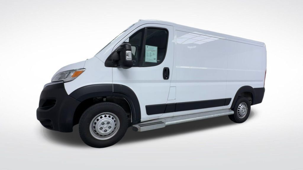 Used 2025 RAM ProMaster 2500 w/ U-Haul Equipment Group FWD image 4