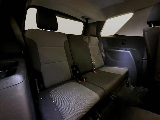 Used 2021 Chevrolet Traverse LT FWD image 27
