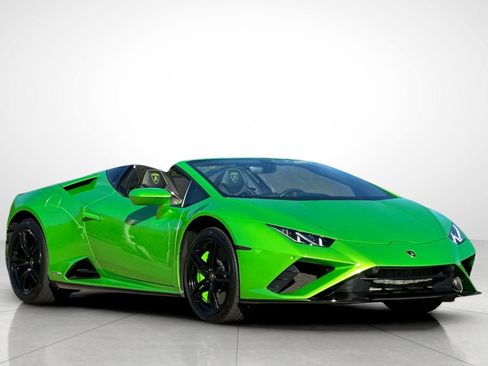 Used 2021 Lamborghini Huracan EVO image 2