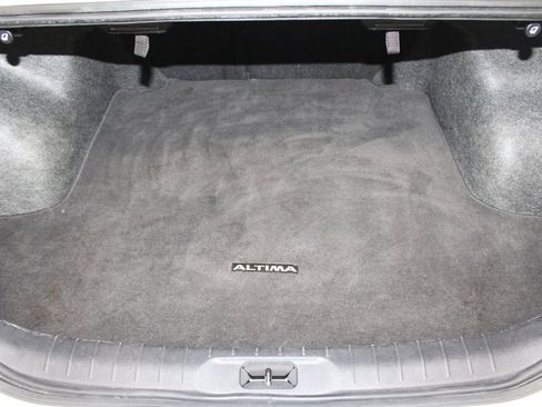 Used 2024 Nissan Altima 2.5 SR image 16