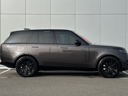 Certified 2023 Land Rover Range Rover SE image 6
