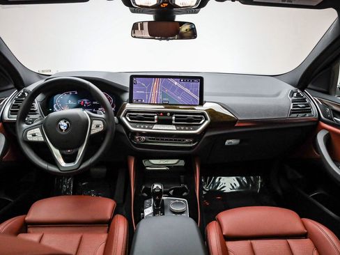 Used 2025 BMW X4 xDrive30i w/ Convenience Package image 13