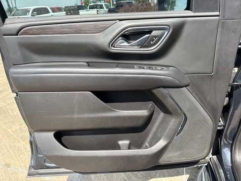 Used 2021 Chevrolet Suburban LS RWD image 24