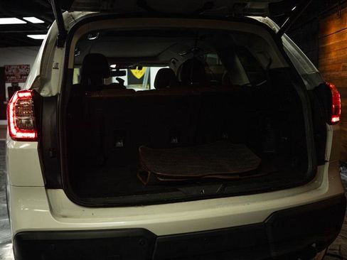 Used 2019 Subaru Ascent Touring AWD/4WD image 7