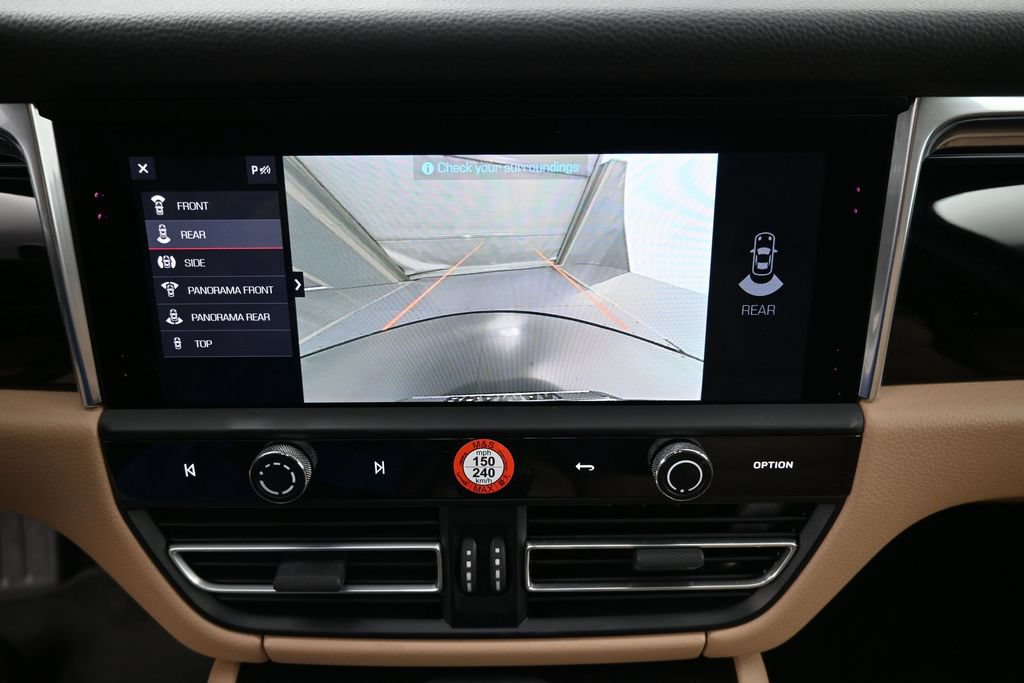 Certified 2025 Porsche Macan AWD/4WD image 20