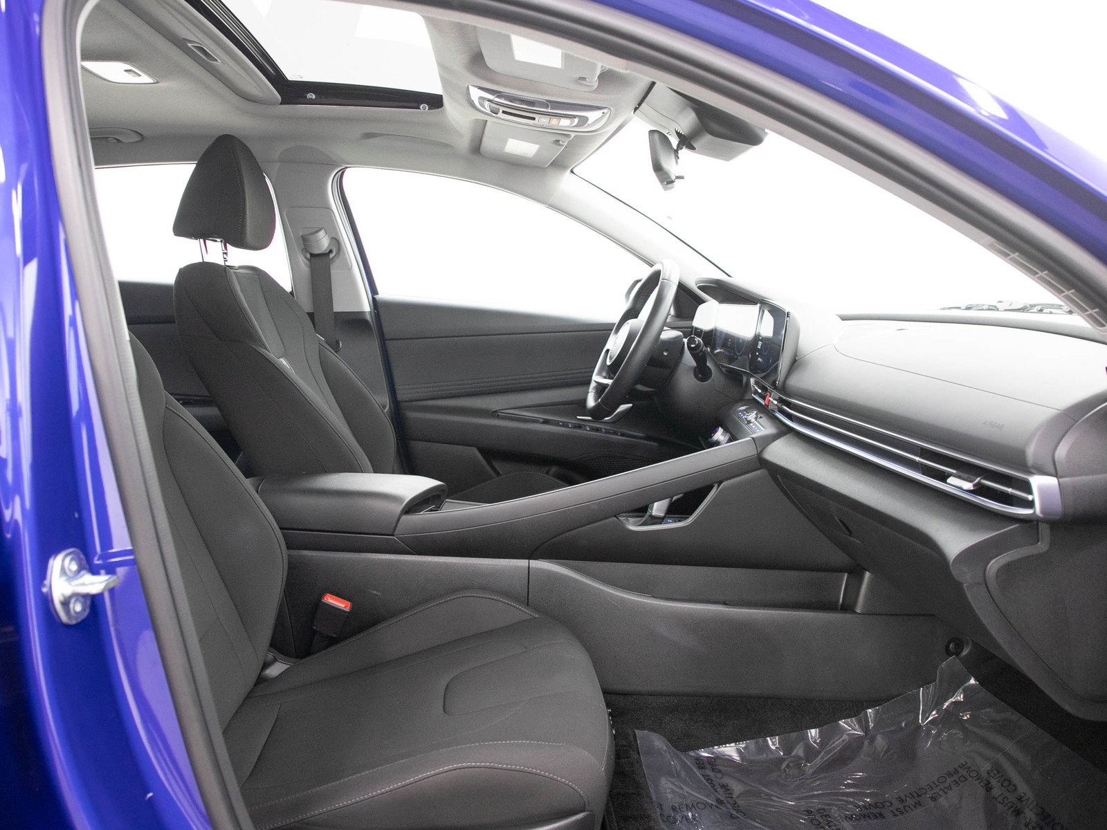 Used 2025 Hyundai Elantra SEL FWD image 11