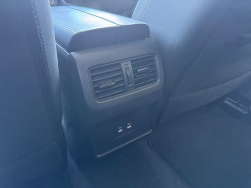 Used 2025 Nissan Rogue SV FWD image 24