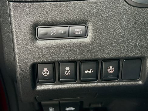 Used 2024 Nissan Murano SL image 17