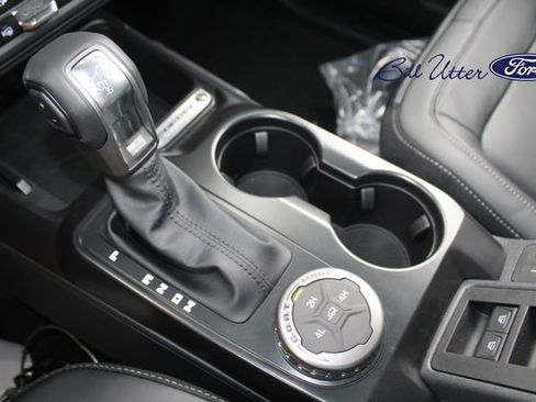 New 2026 Ford Bronco Outer Banks AWD/4WD image 13