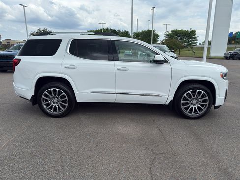 Used 2023 GMC Acadia Denali w/ Denali Technology Package FWD image 6