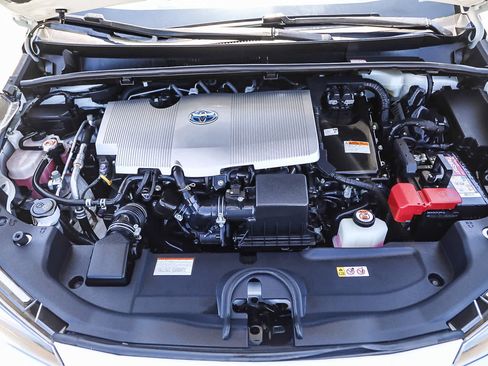 Certified 2020 Toyota Prius LE FWD image 27
