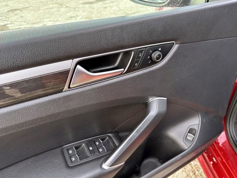 Used 2017 Volkswagen Passat 1.8T SE image 15