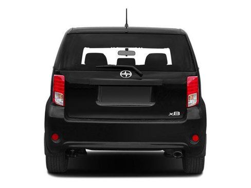Used 2014 Scion xB FWD image 5