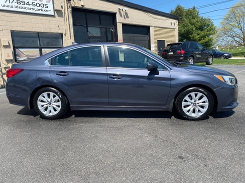 Used 2017 Subaru Legacy 2.5i Premium image 2