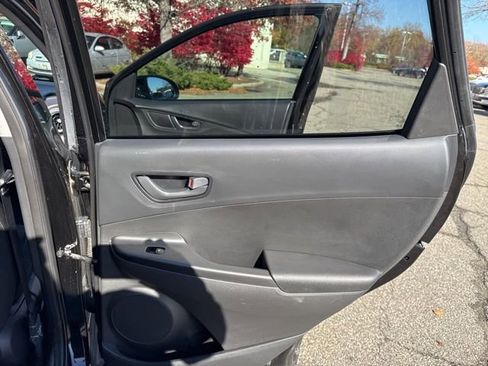 Certified 2023 Hyundai Kona SEL image 30