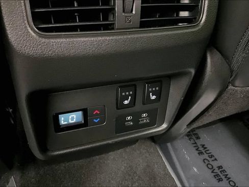 Used 2023 Nissan Rogue Platinum w/ Platinum Premium Package FWD image 33