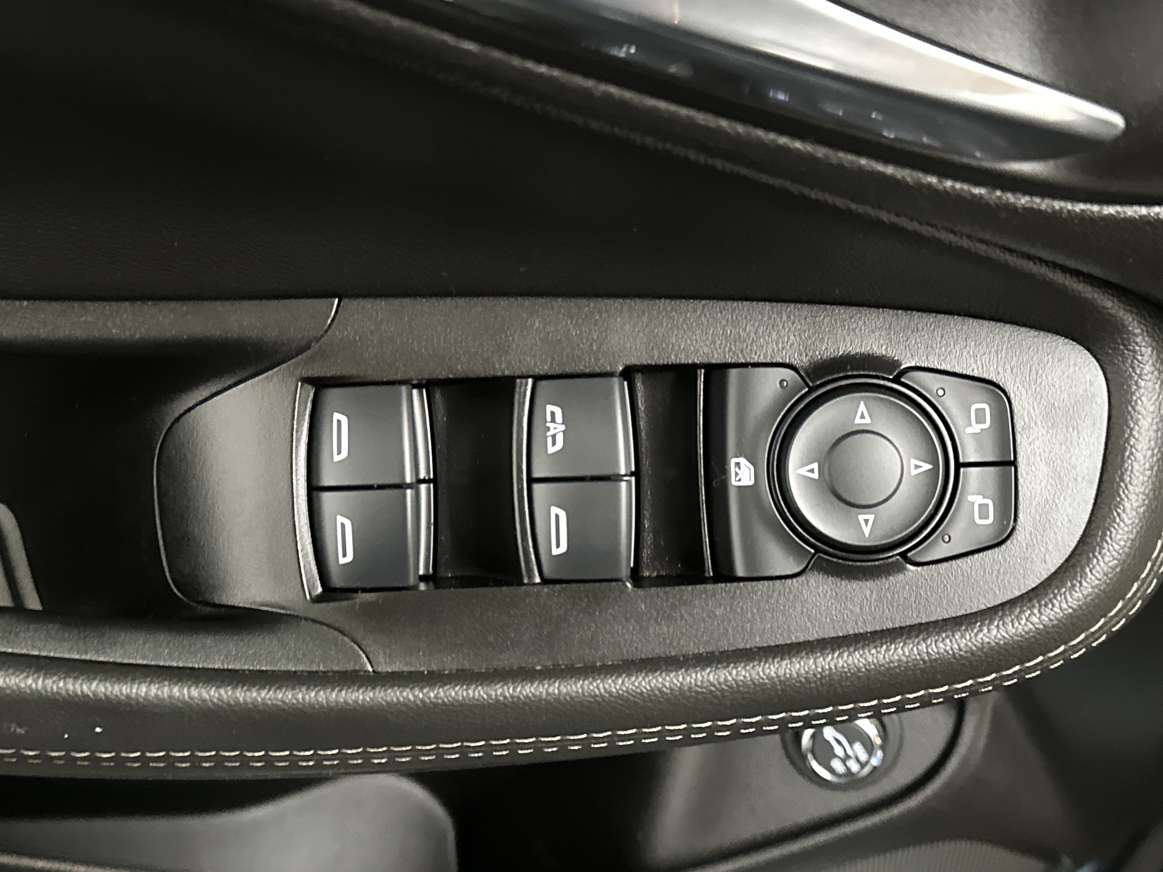 Used 2024 Buick Encore GX Sport Touring w/ Comfort Package FWD image 19