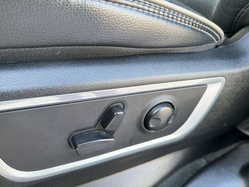 Used 2024 RAM 1500 Laramie image 13