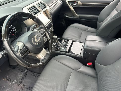 Used 2021 Lexus GX 460 Premium w/ Premium Package image 10