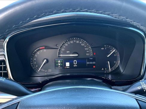 Used 2018 Cadillac XT5 Premium Luxury w/ Driver Assist Package image 22