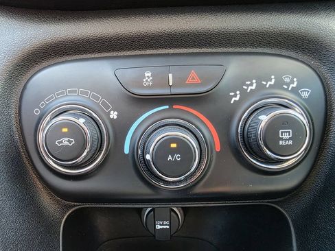Used 2016 Dodge Dart SE w/ Convenience Group FWD image 24