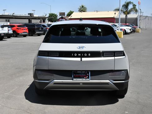 Used 2024 Hyundai Ioniq 5 SE RWD image 7