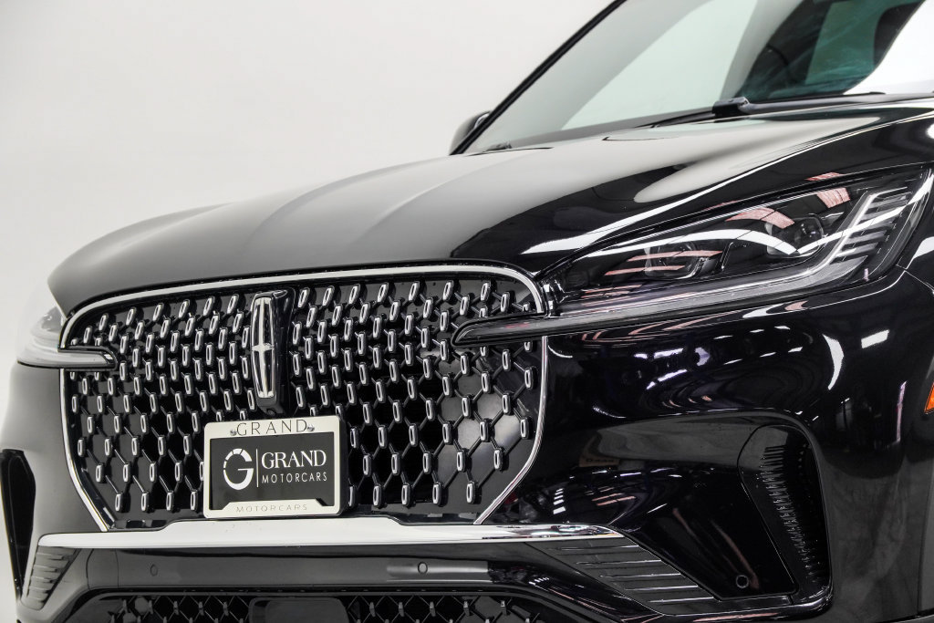 Used 2025 Lincoln Aviator Reserve w/ Illumination Package AWD/4WD image 2