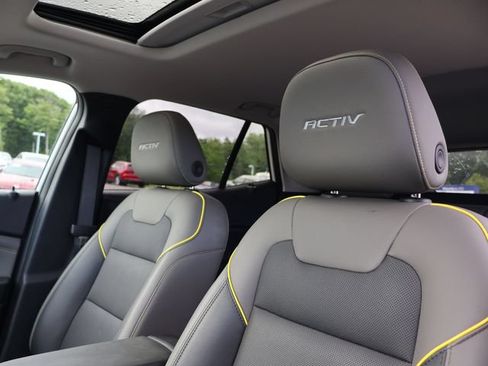 Used 2024 Chevrolet Trax ACTIV w/ Sunroof Package FWD image 14