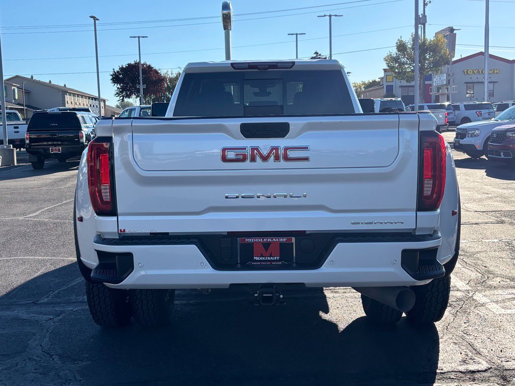 Used 2023 GMC Sierra 3500 Denali w/ Denali Ultimate Package AWD/4WD image 4