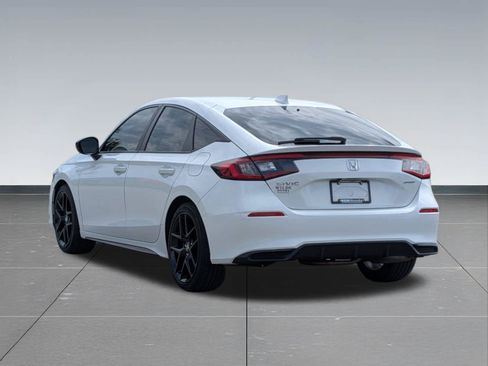 Used 2024 Honda Civic Sport image 3