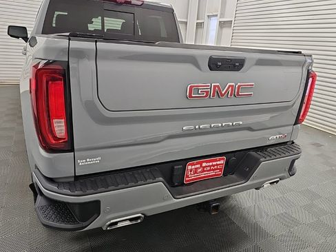Certified 2025 GMC Sierra 1500 AT4 w/ AT4 Premium Package AWD/4WD image 8