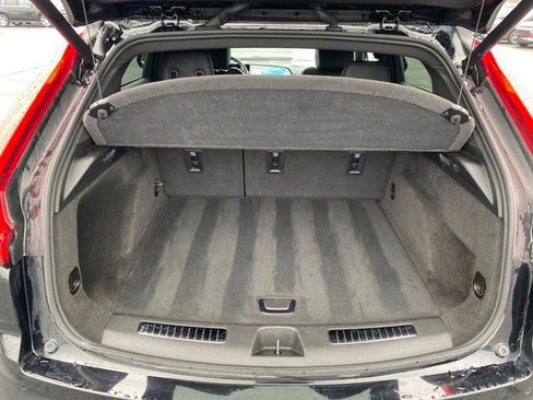 Certified 2025 Cadillac XT4 Premium Luxury image 17