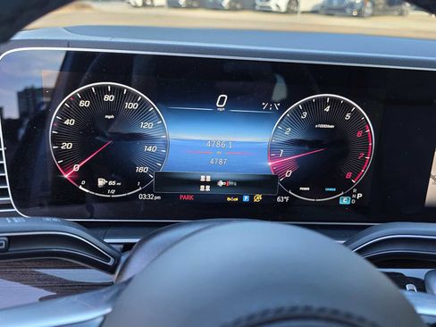 Certified 2025 Mercedes-Benz GLS 450 4MATIC image 9